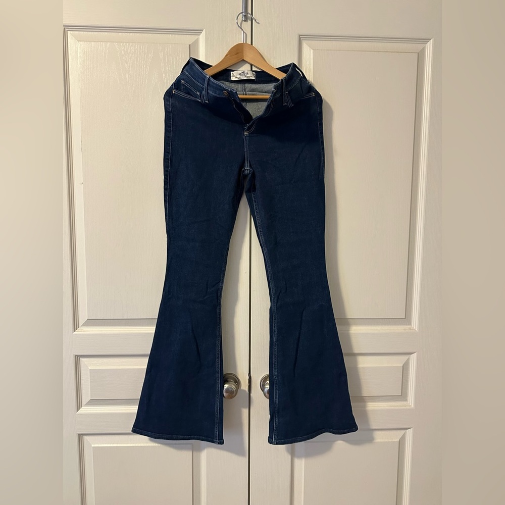 Long* Hollister Dark Blue Curvy High-Rise Vintage Flare Jeans, 28 L